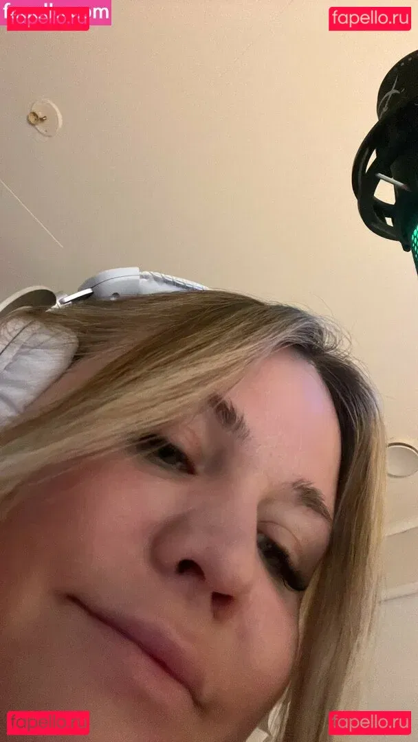 Julia Kiran Onlyfans Photo Gallery 