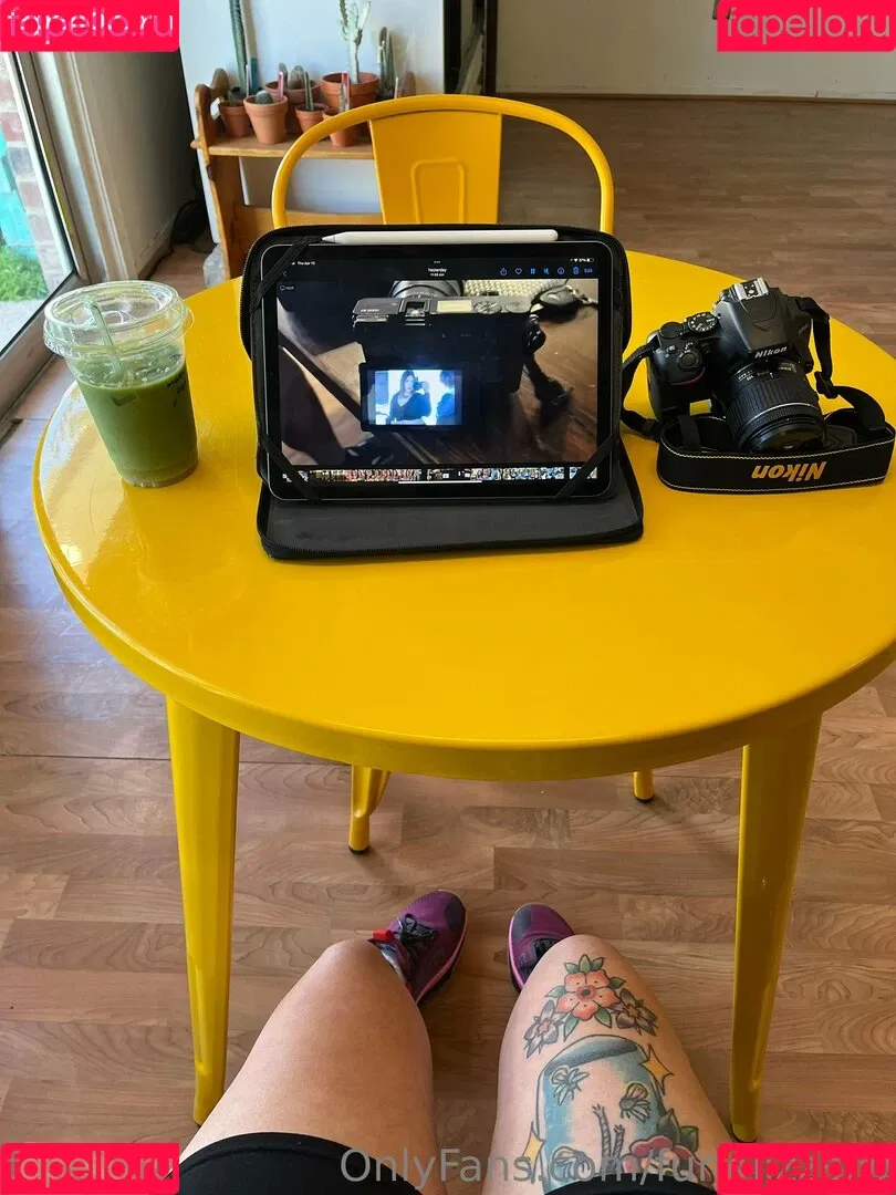 fun4lizzsfw Onlyfans Photo Gallery 
