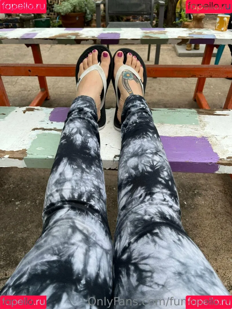 fun4lizzsfw Onlyfans Photo Gallery 
