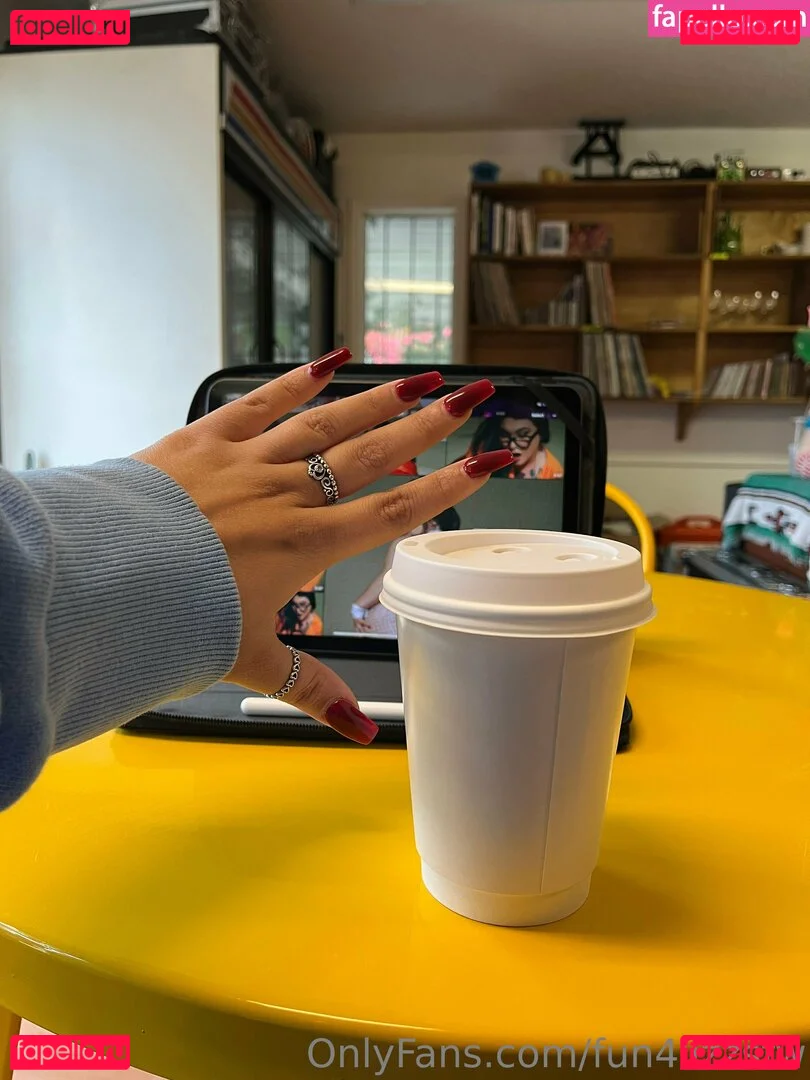 fun4lizzsfw Onlyfans Photo Gallery 