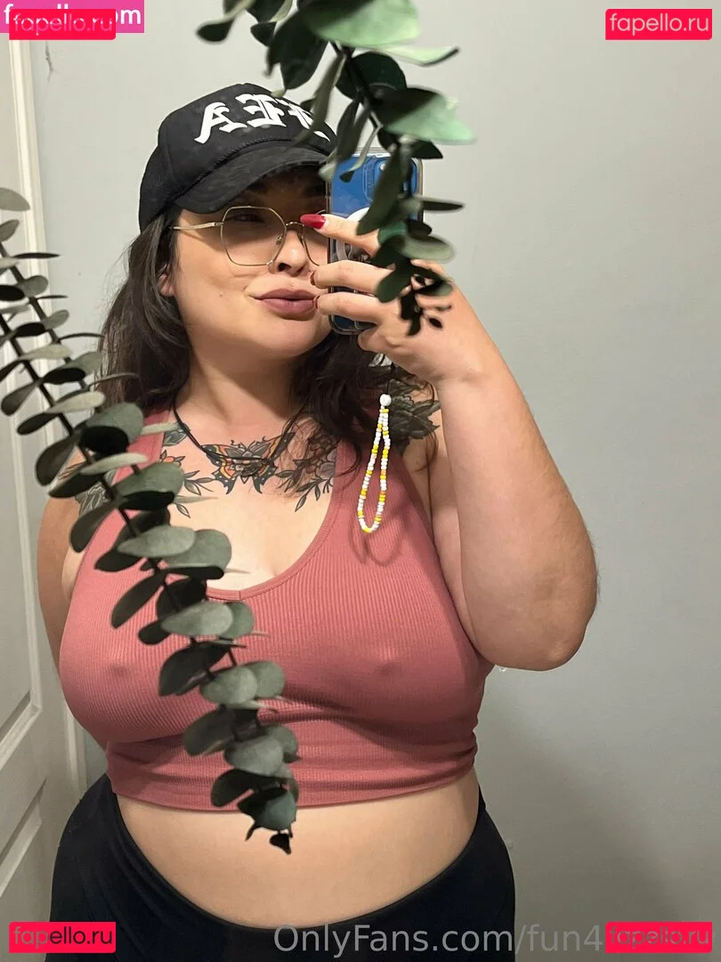 fun4lizzsfw Onlyfans Photo Gallery 