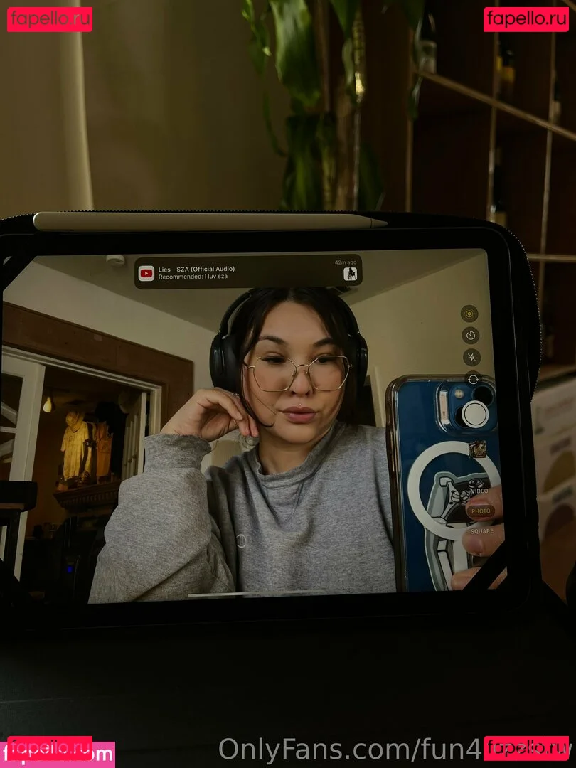 fun4lizzsfw Onlyfans Photo Gallery 