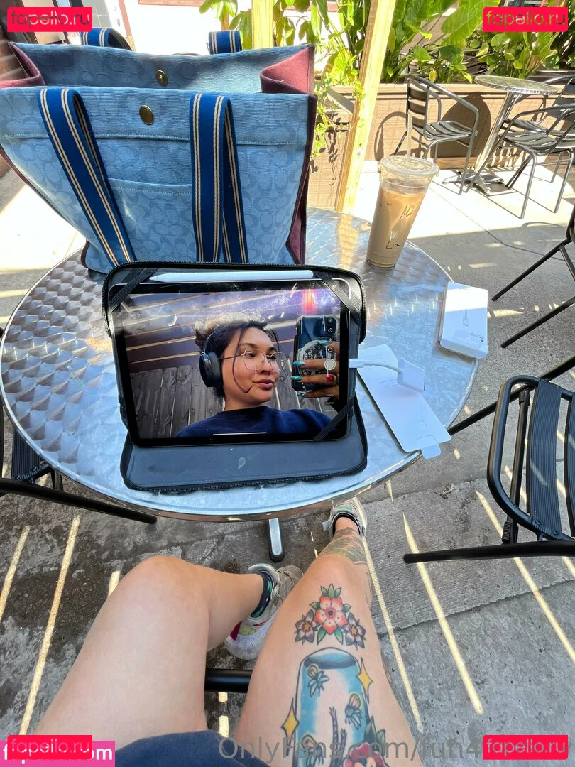 fun4lizzsfw Onlyfans Photo Gallery 