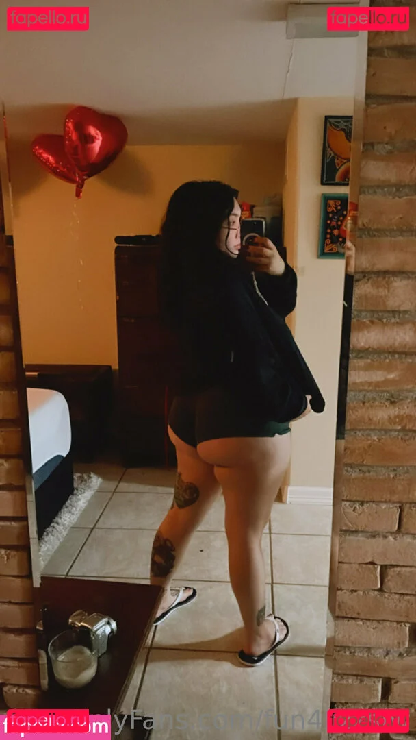 fun4lizzsfw Onlyfans Photo Gallery 