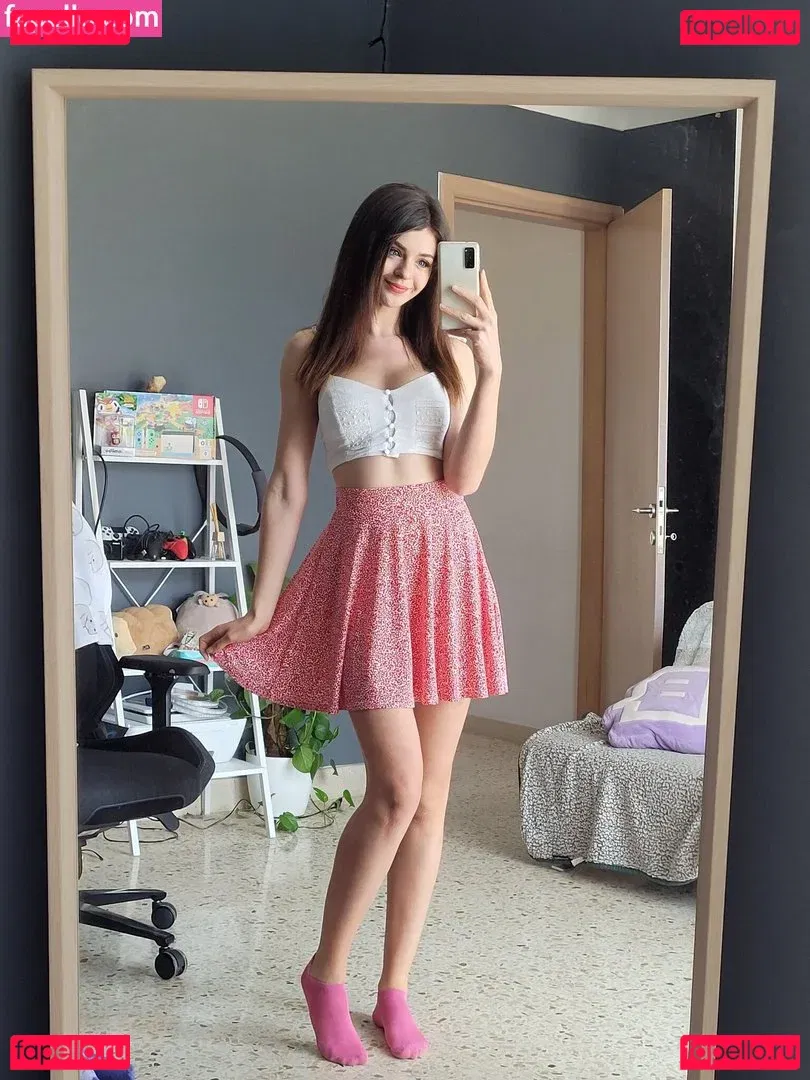 Cleo Lazuli Onlyfans Photo Gallery 