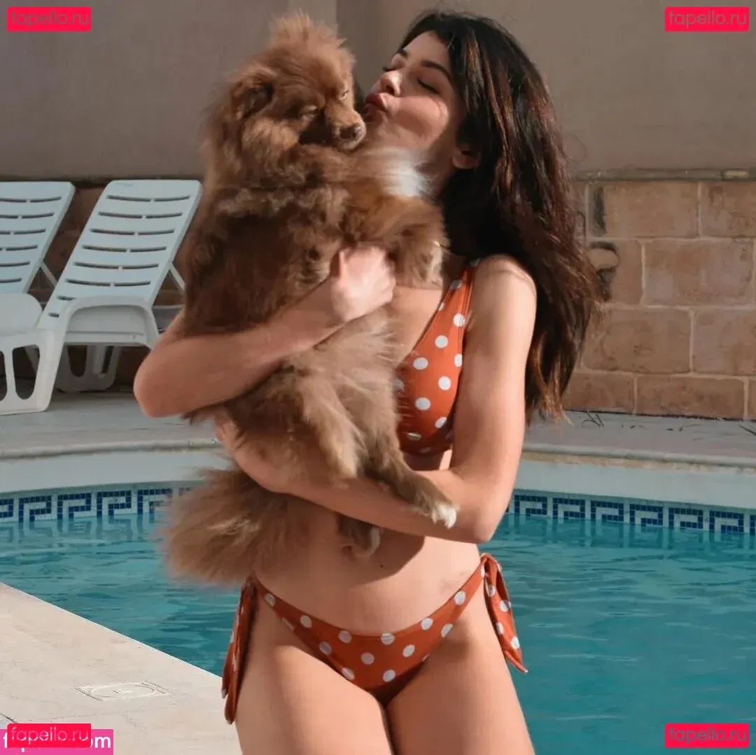 Cleo Lazuli Onlyfans Photo Gallery 