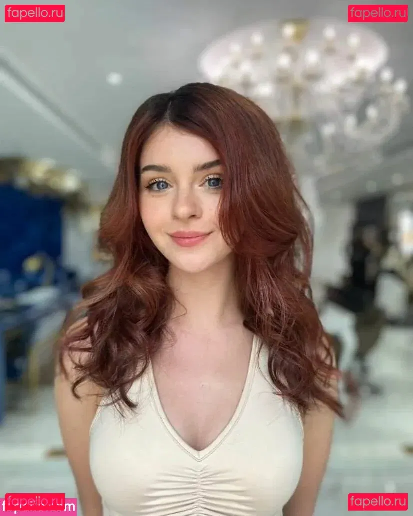 Cleo Lazuli Onlyfans Photo Gallery 