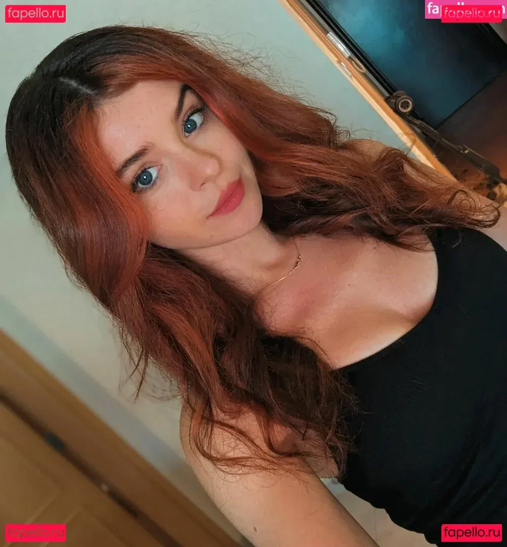 Cleo Lazuli Onlyfans Photo Gallery 