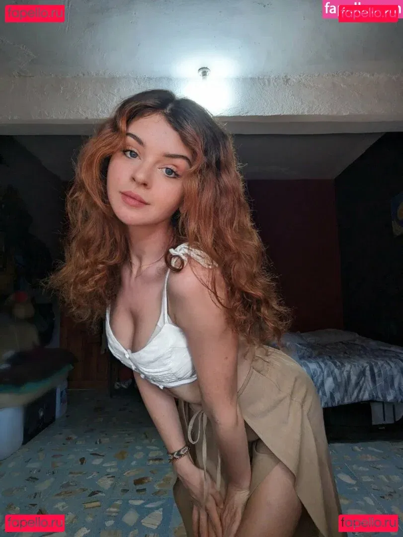 Cleo Lazuli Onlyfans Photo Gallery 