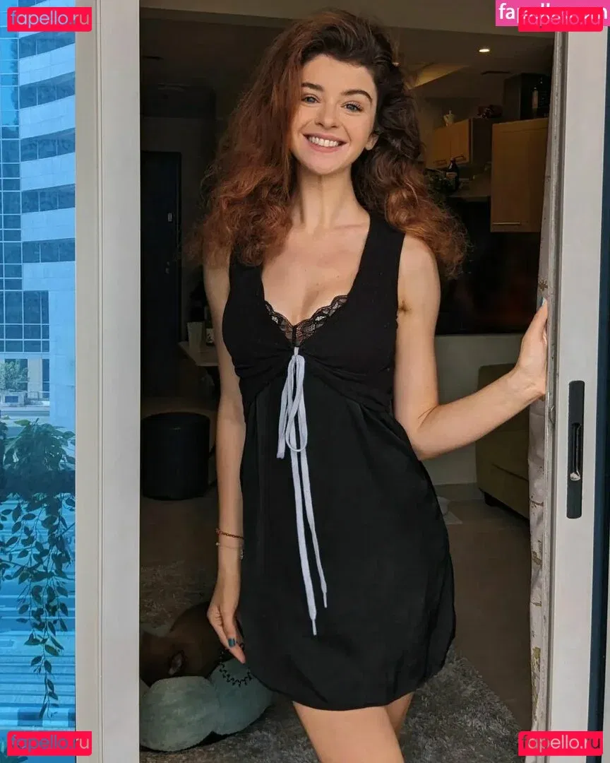 Cleo Lazuli Onlyfans Photo Gallery 