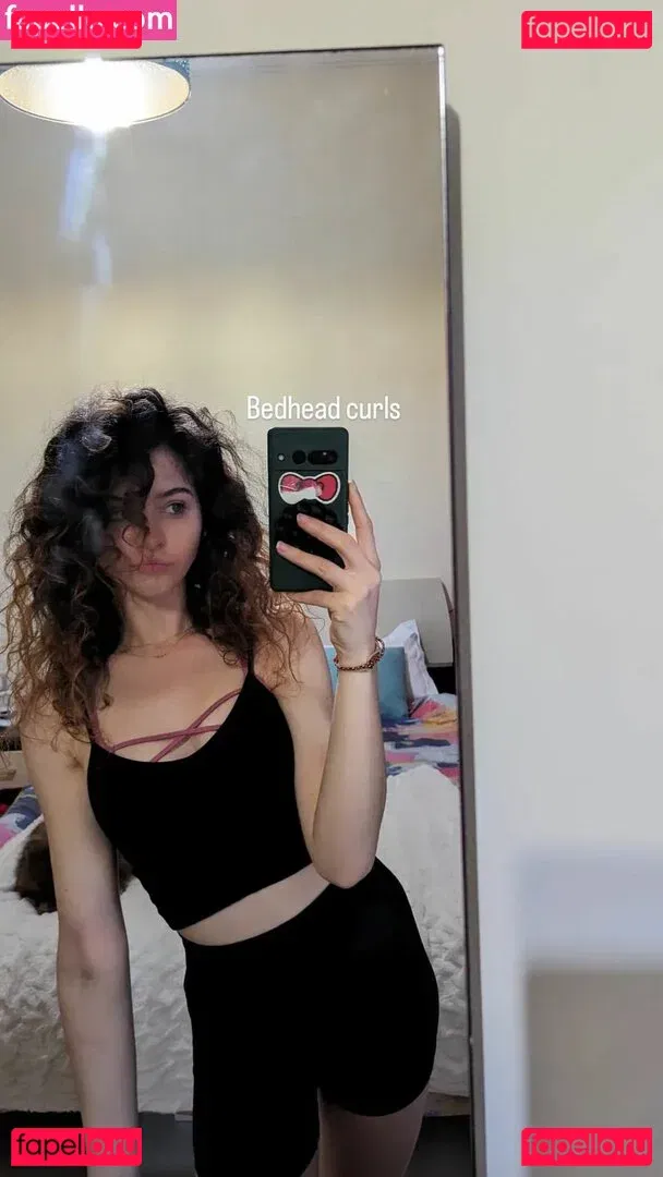 Cleo Lazuli Onlyfans Photo Gallery 