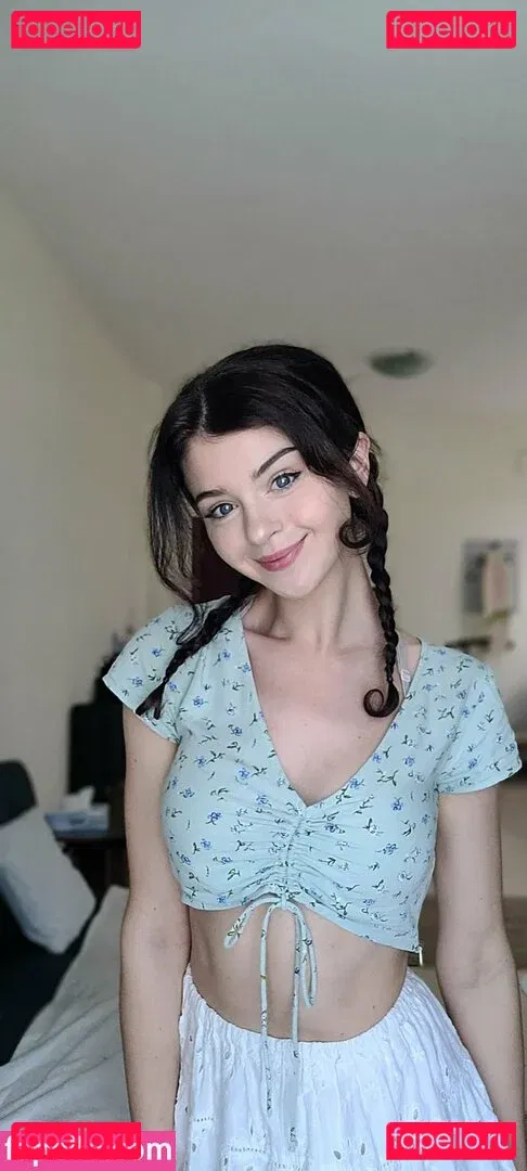 Cleo Lazuli Onlyfans Photo Gallery 