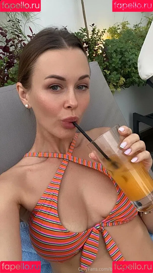 anna_mommyx Onlyfans Photo Gallery 