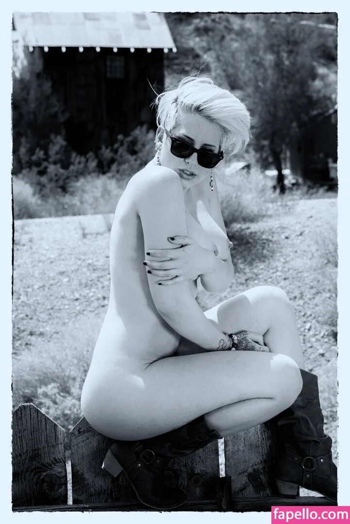 Alita Doses Onlyfans Photo Gallery 