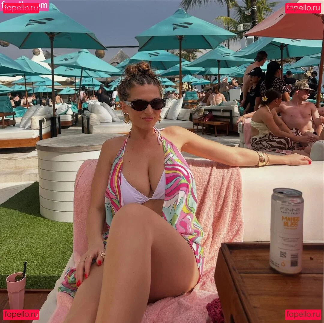 Shannon Barry Onlyfans Photo Gallery 