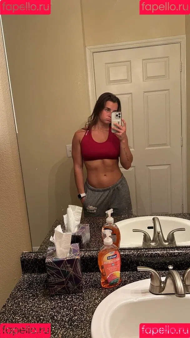 Janelle Jolicoeur Onlyfans Photo Gallery 