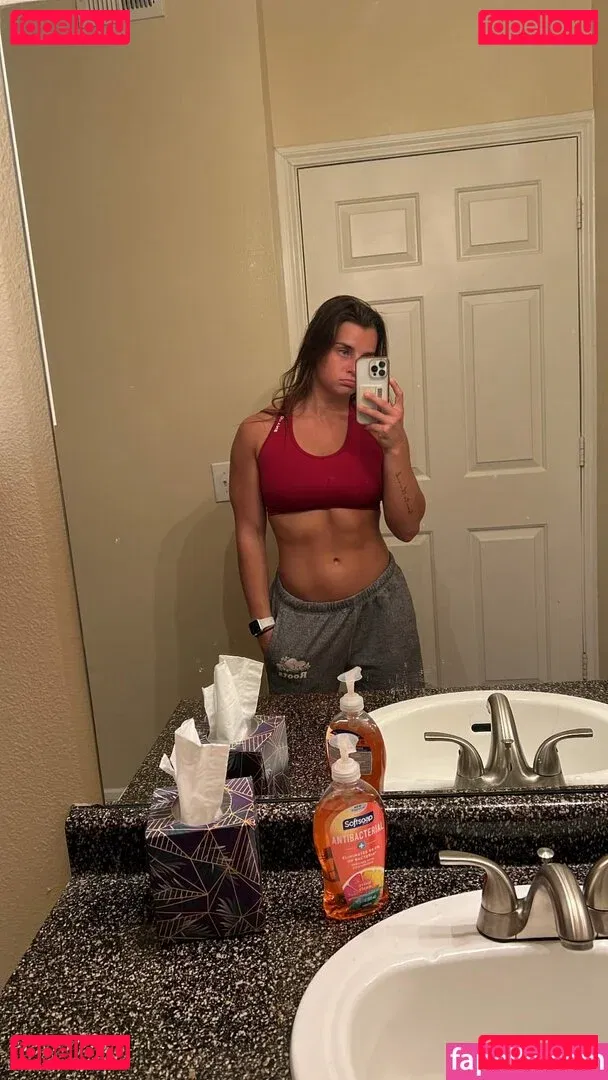 Janelle Jolicoeur Onlyfans Photo Gallery 