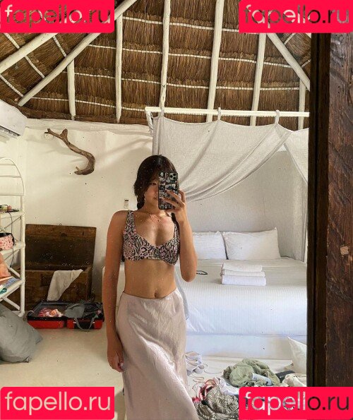 Evelyn Ha Onlyfans Photo Gallery 