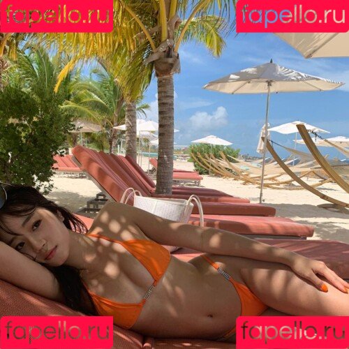 Evelyn Ha Onlyfans Photo Gallery 