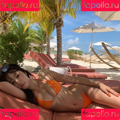 Evelyn Ha Onlyfans Photo Gallery 