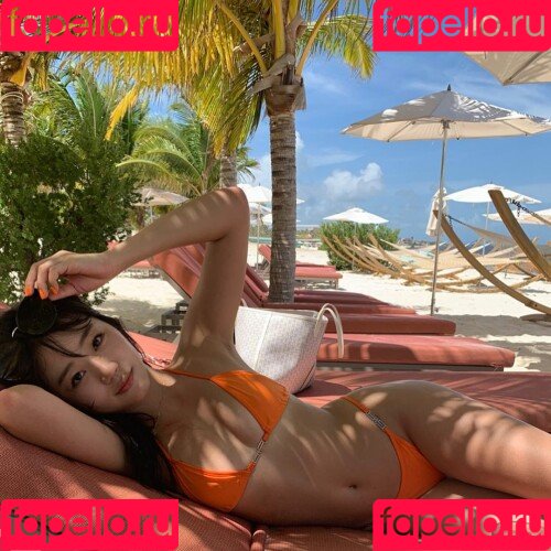 Evelyn Ha Onlyfans Photo Gallery 