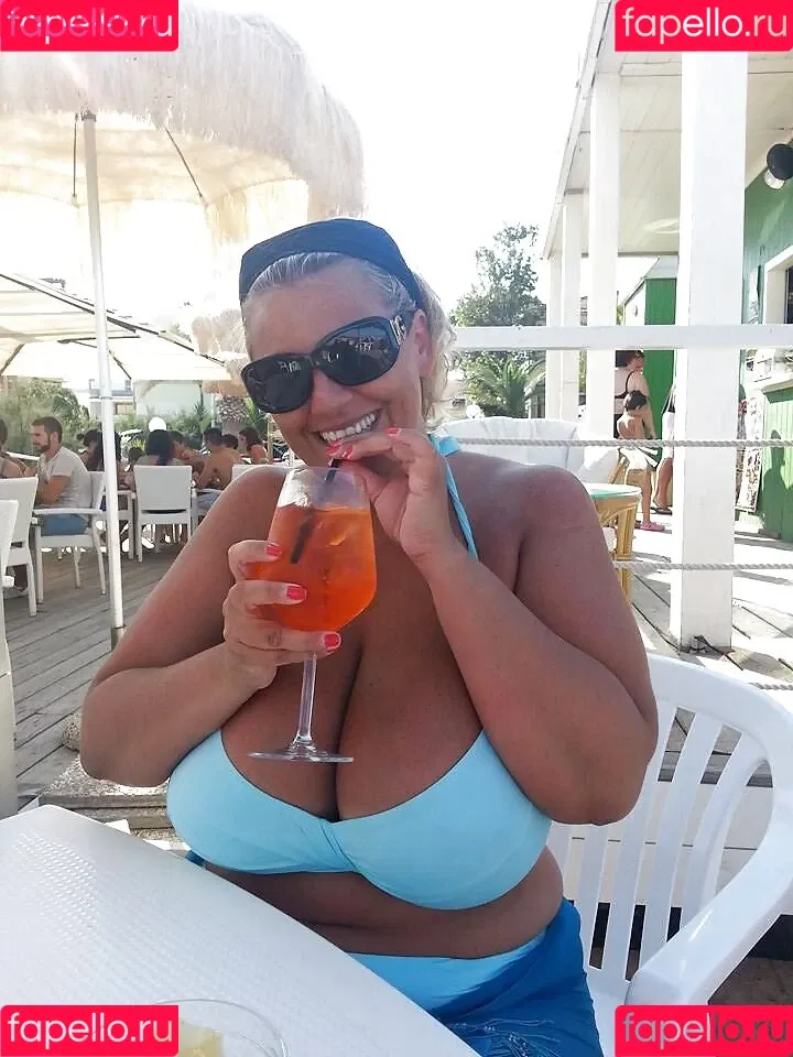 Laura Leonardi Onlyfans Photo Gallery 