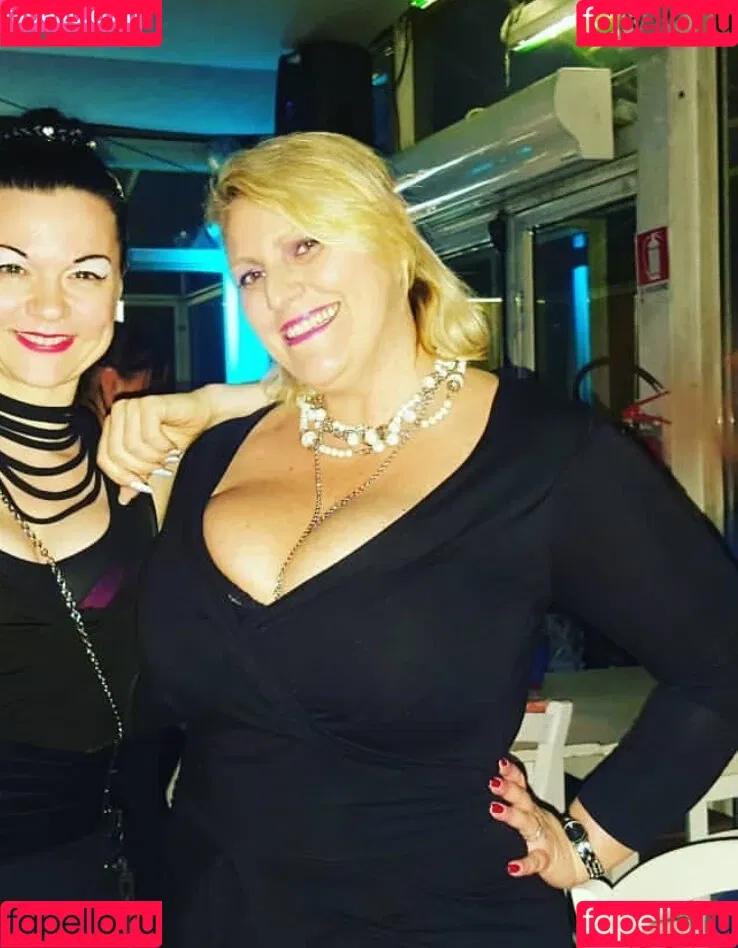 Laura Leonardi Onlyfans Photo Gallery 