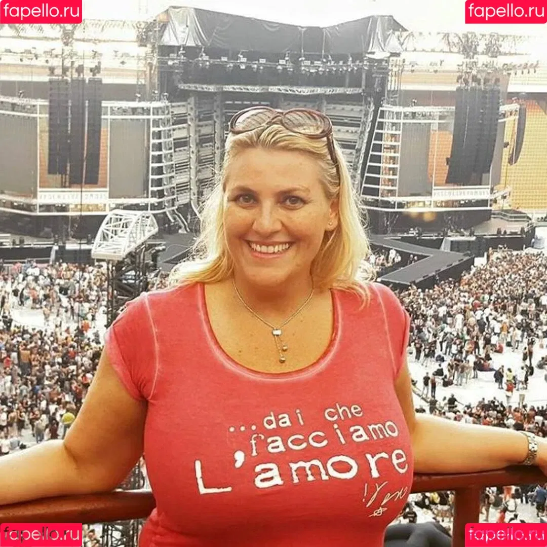 Laura Leonardi Onlyfans Photo Gallery 