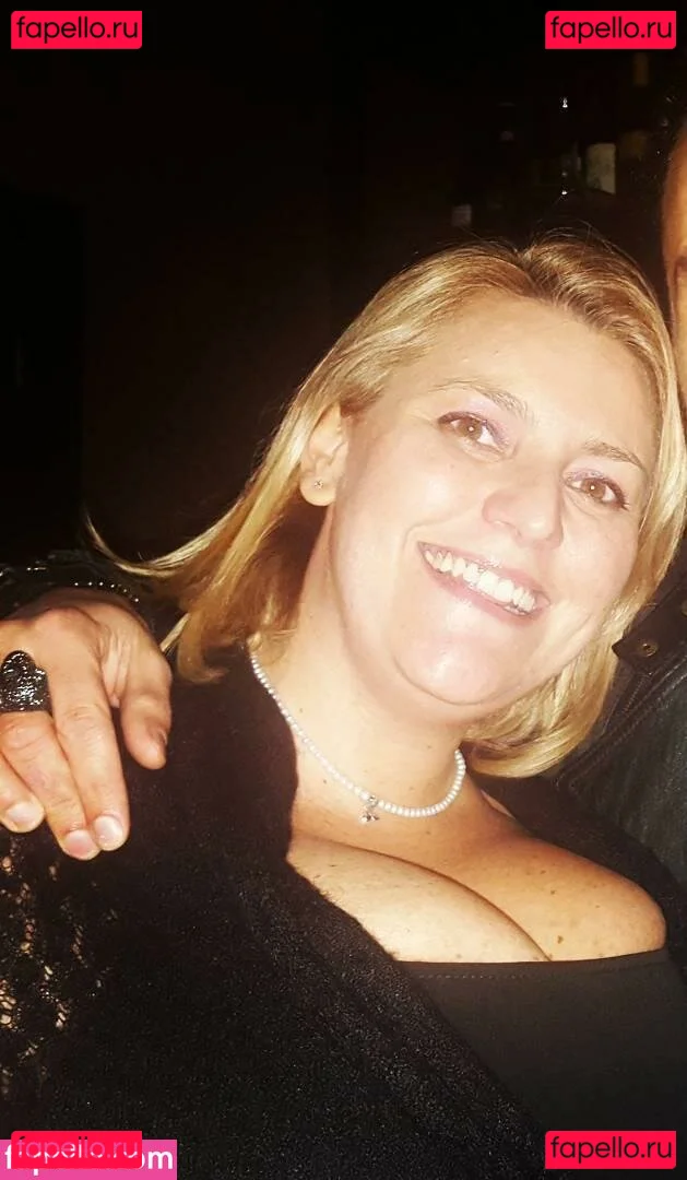 Laura Leonardi Onlyfans Photo Gallery 