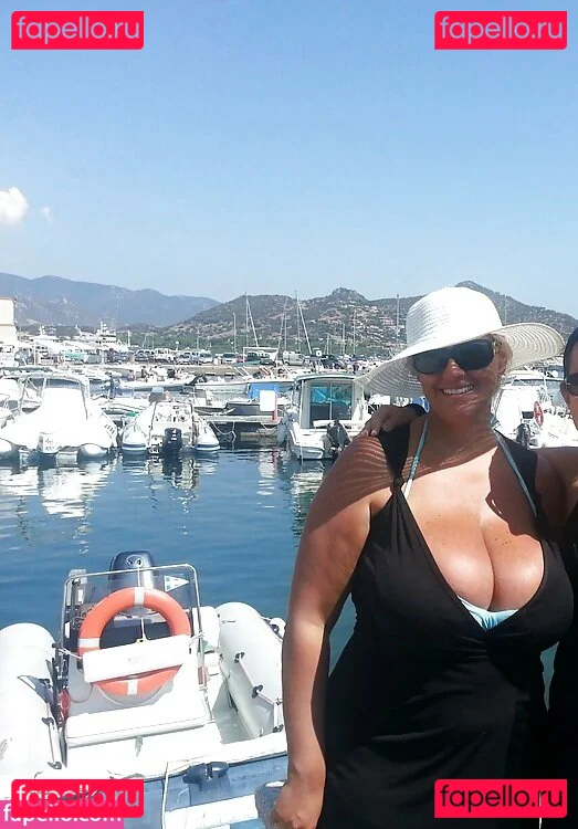 Laura Leonardi Onlyfans Photo Gallery 