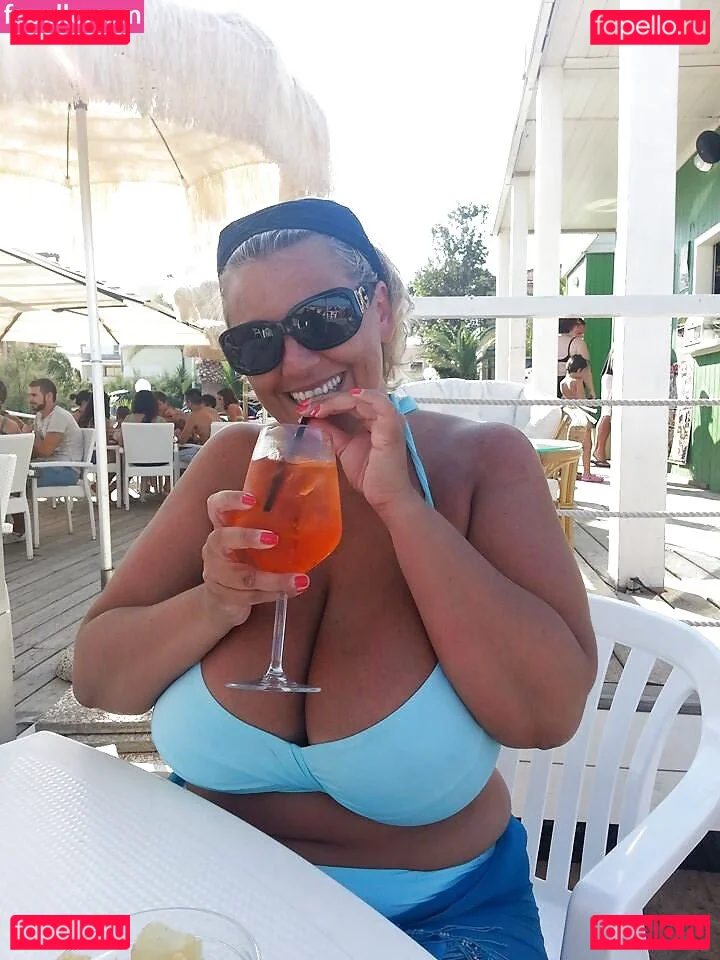 Laura Leonardi Onlyfans Photo Gallery 