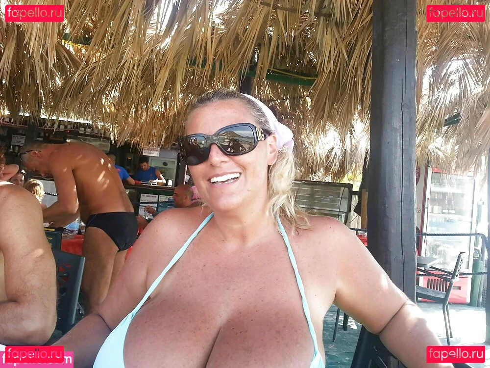 Laura Leonardi Onlyfans Photo Gallery 