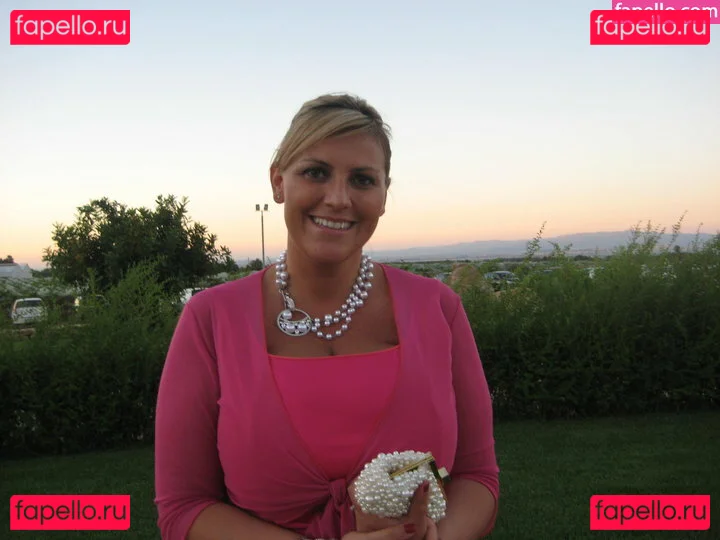 Laura Leonardi Onlyfans Photo Gallery 