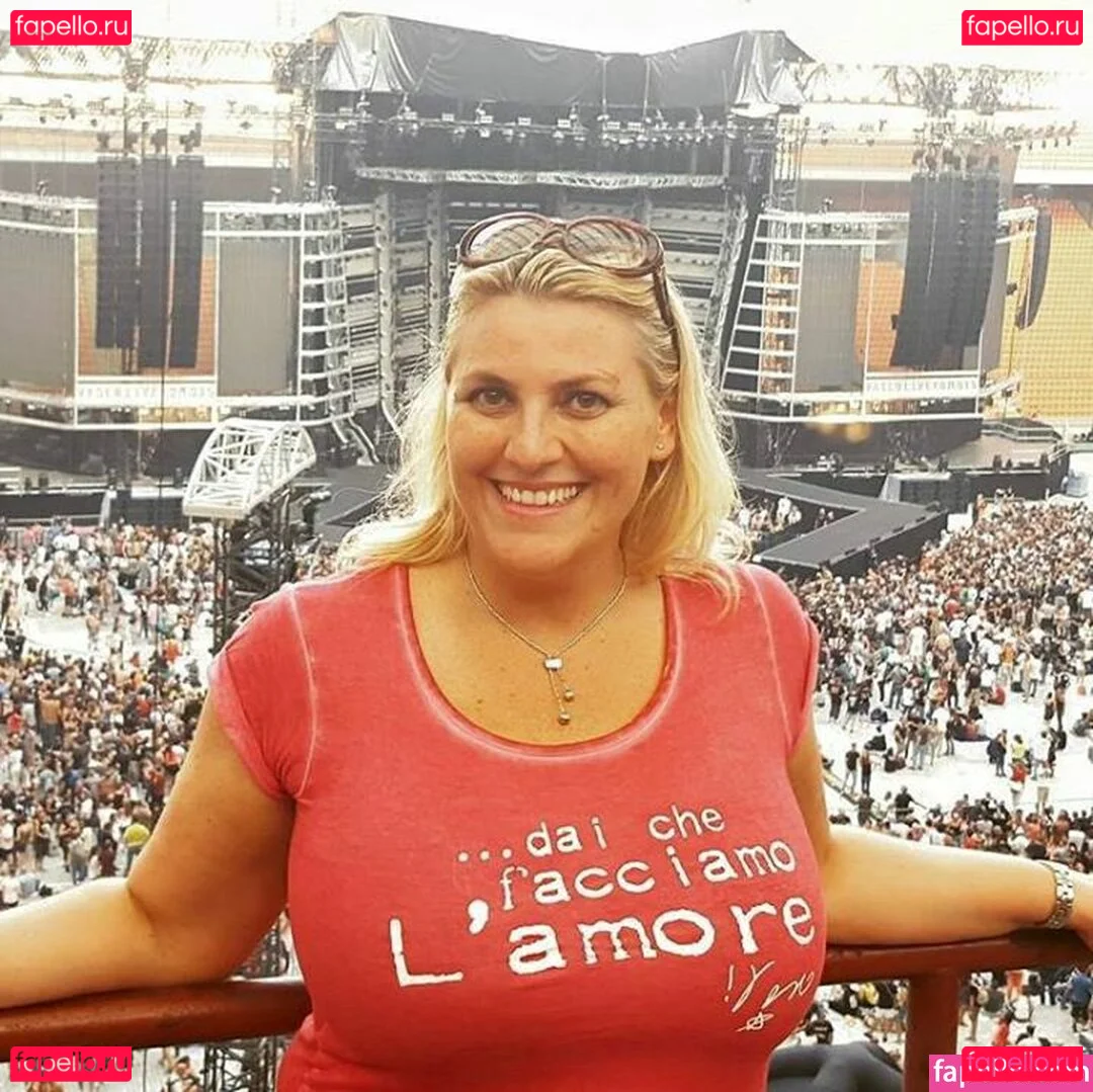 Laura Leonardi Onlyfans Photo Gallery 