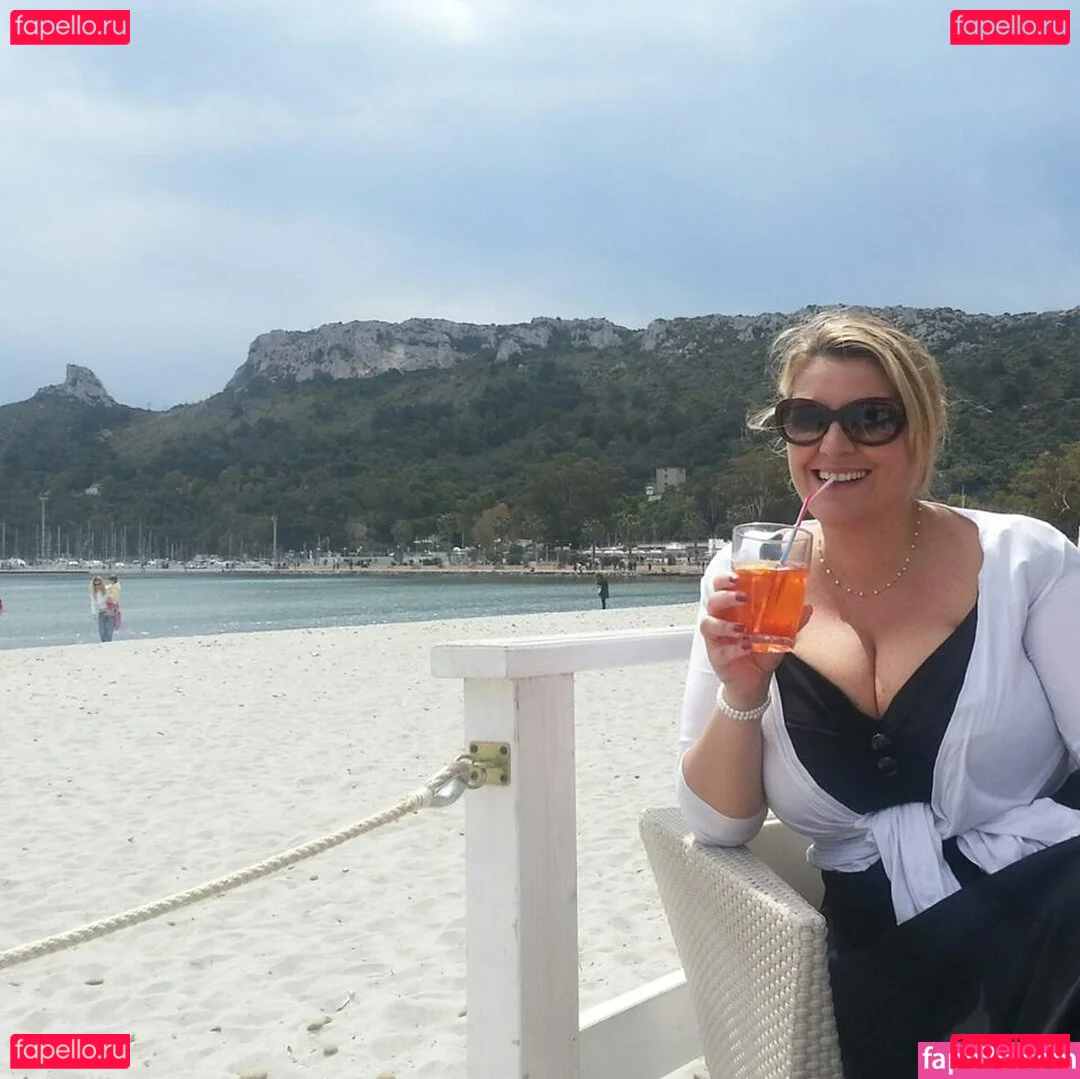 Laura Leonardi Onlyfans Photo Gallery 