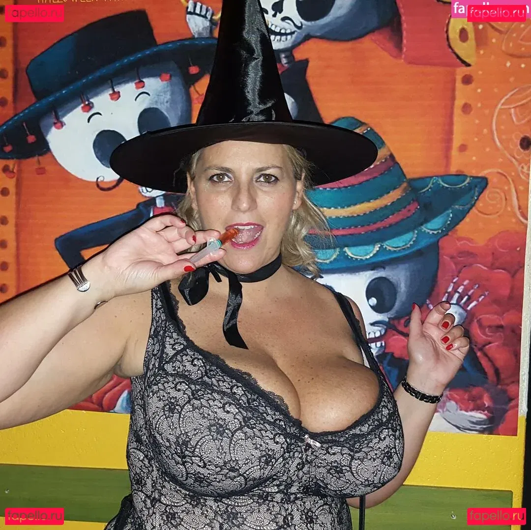 Laura Leonardi Onlyfans Photo Gallery 