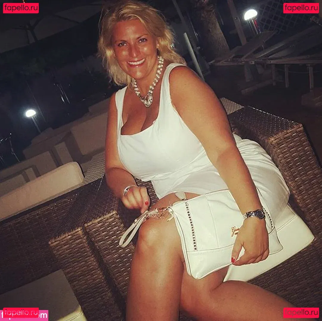 Laura Leonardi Onlyfans Photo Gallery 