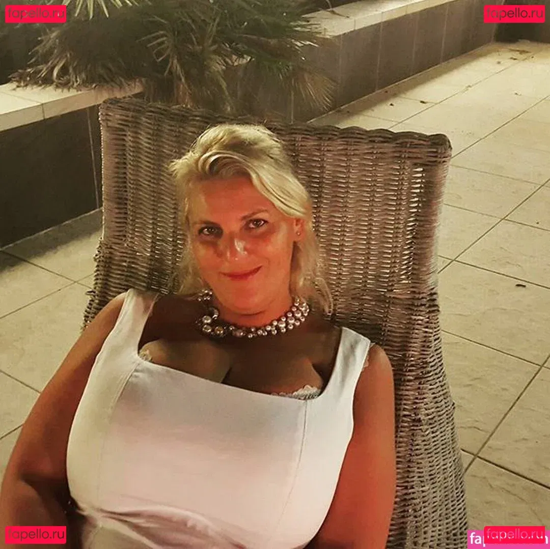 Laura Leonardi Onlyfans Photo Gallery 