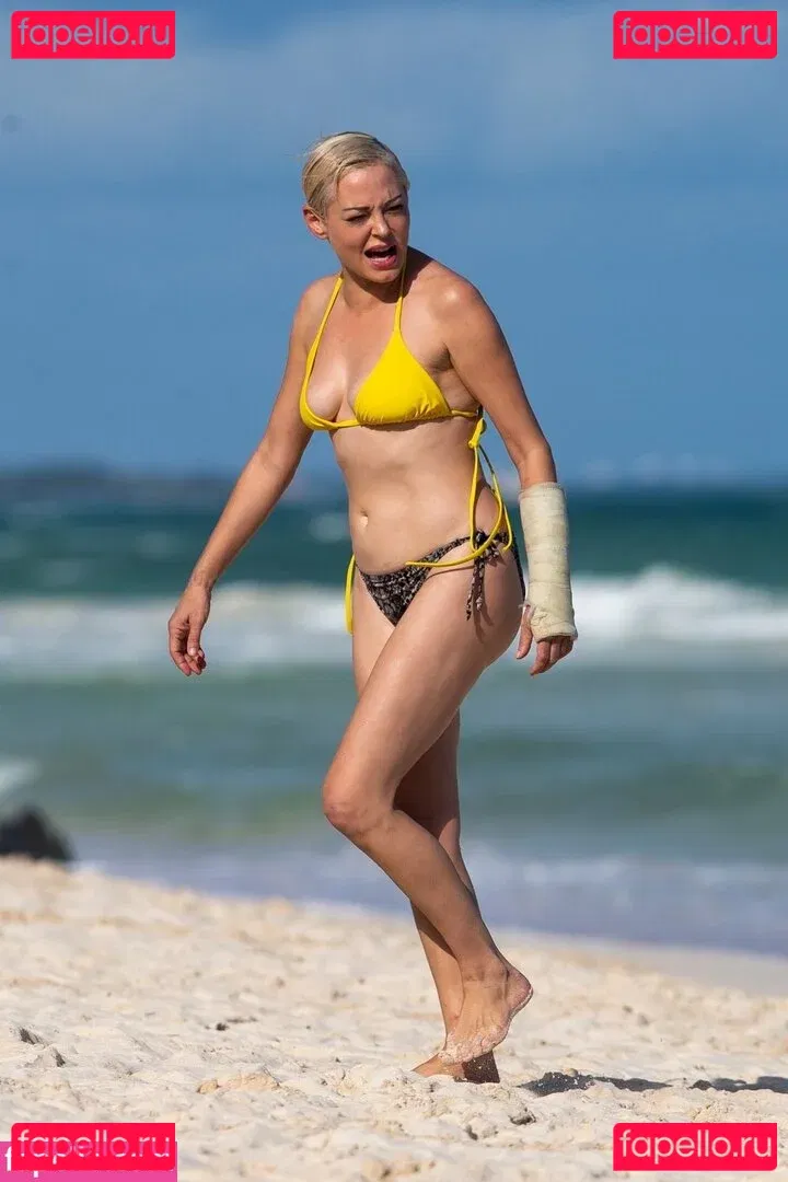 Rose Mcgowan Onlyfans Photo Gallery 