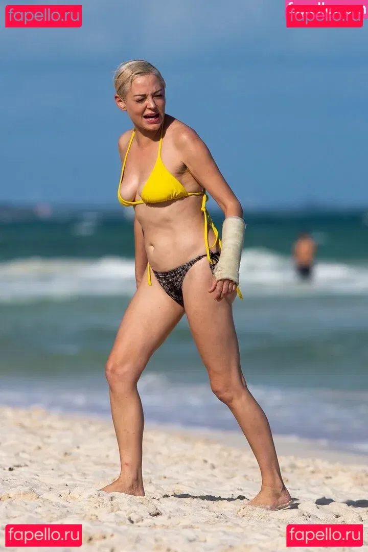 Rose Mcgowan Onlyfans Photo Gallery 