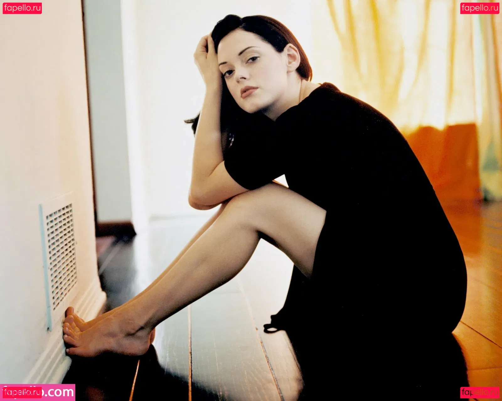 Rose Mcgowan Onlyfans Photo Gallery 