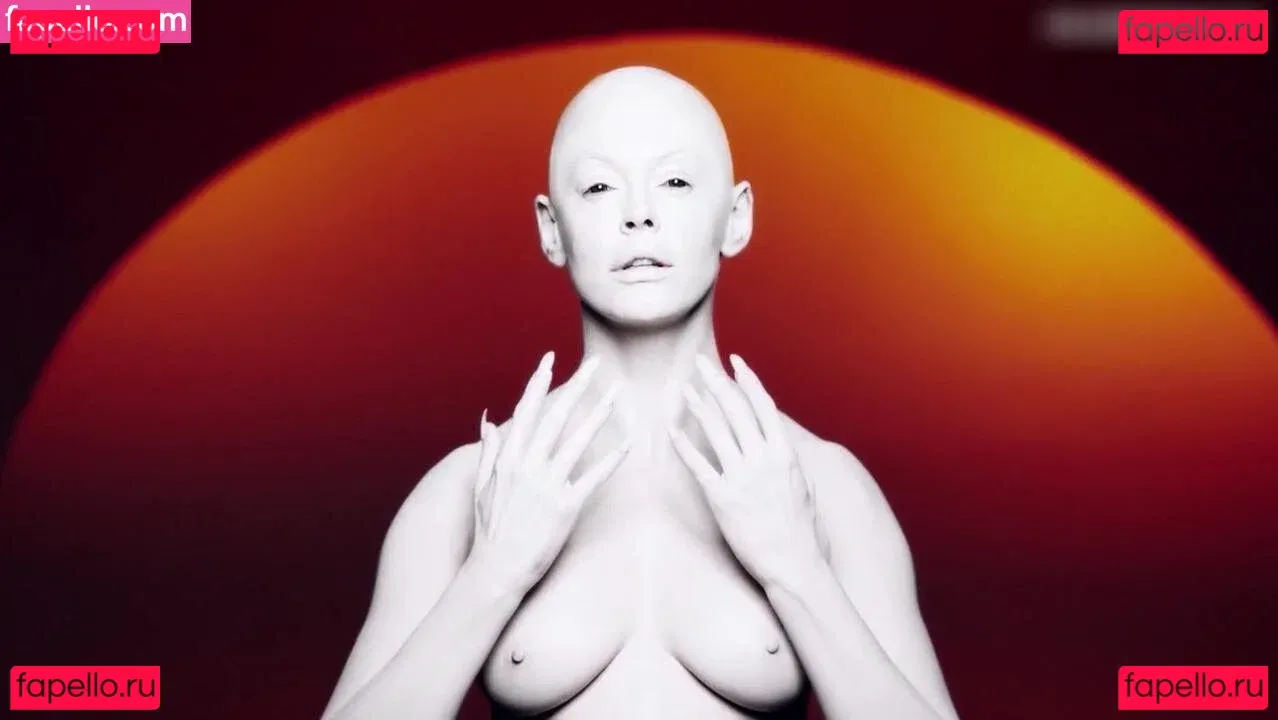 Rose Mcgowan Onlyfans Photo Gallery 