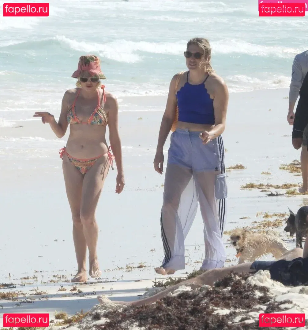 Rose Mcgowan Onlyfans Photo Gallery 