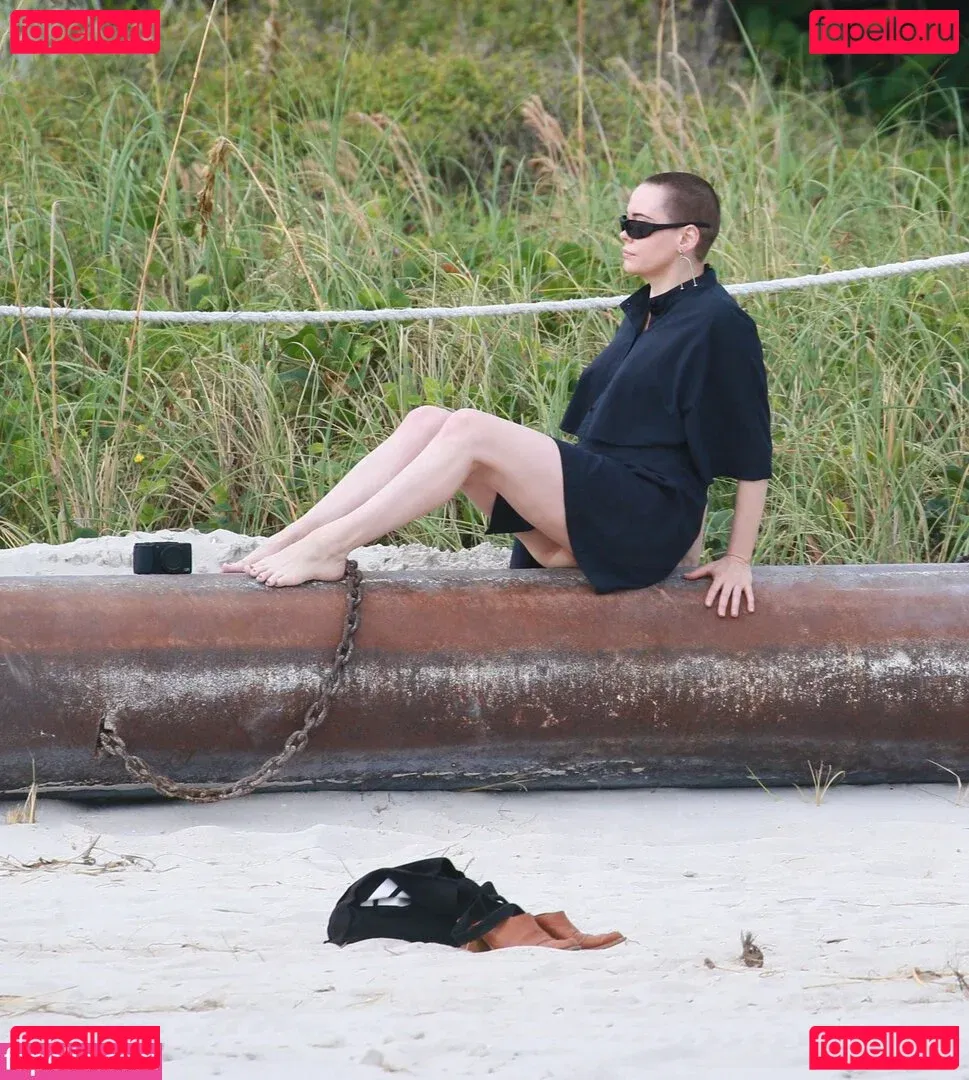 Rose Mcgowan Onlyfans Photo Gallery 