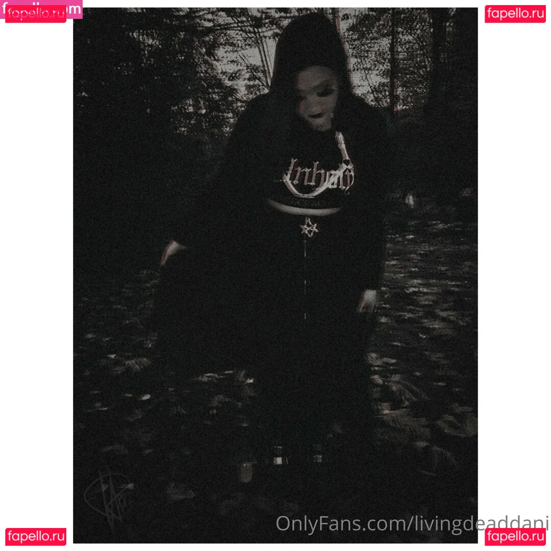 livingdeaddani Onlyfans Photo Gallery 