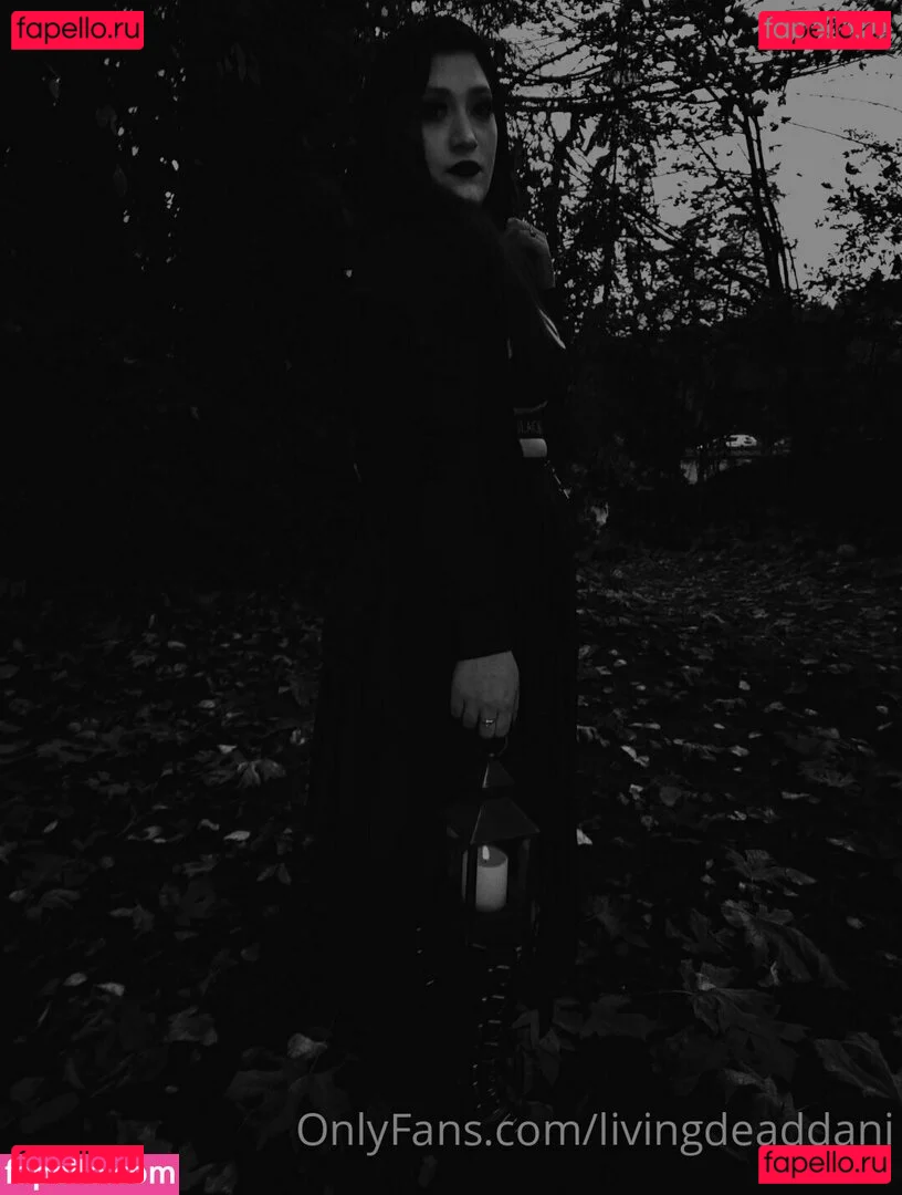 livingdeaddani Onlyfans Photo Gallery 