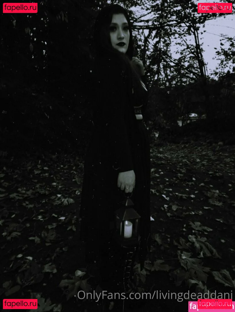 livingdeaddani Onlyfans Photo Gallery 