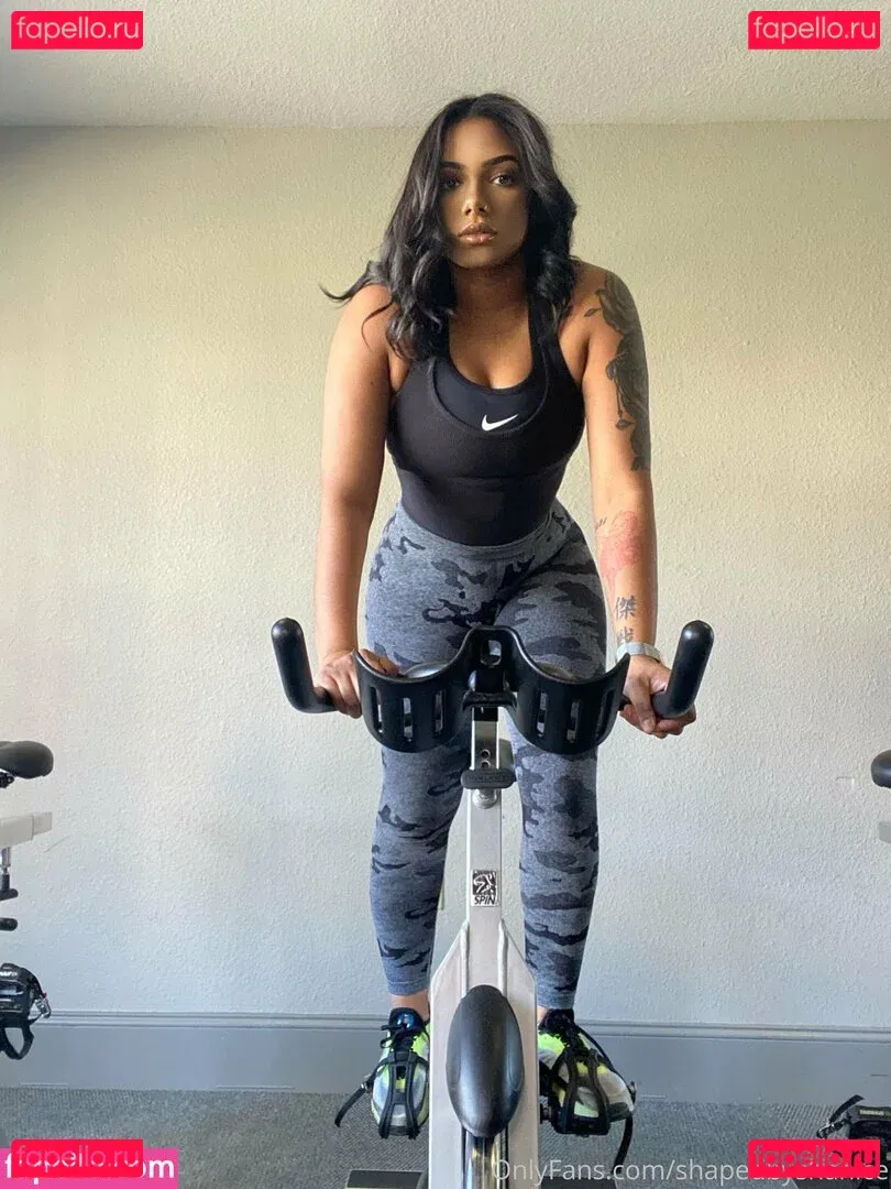 shapedbyshanice Onlyfans Photo Gallery 