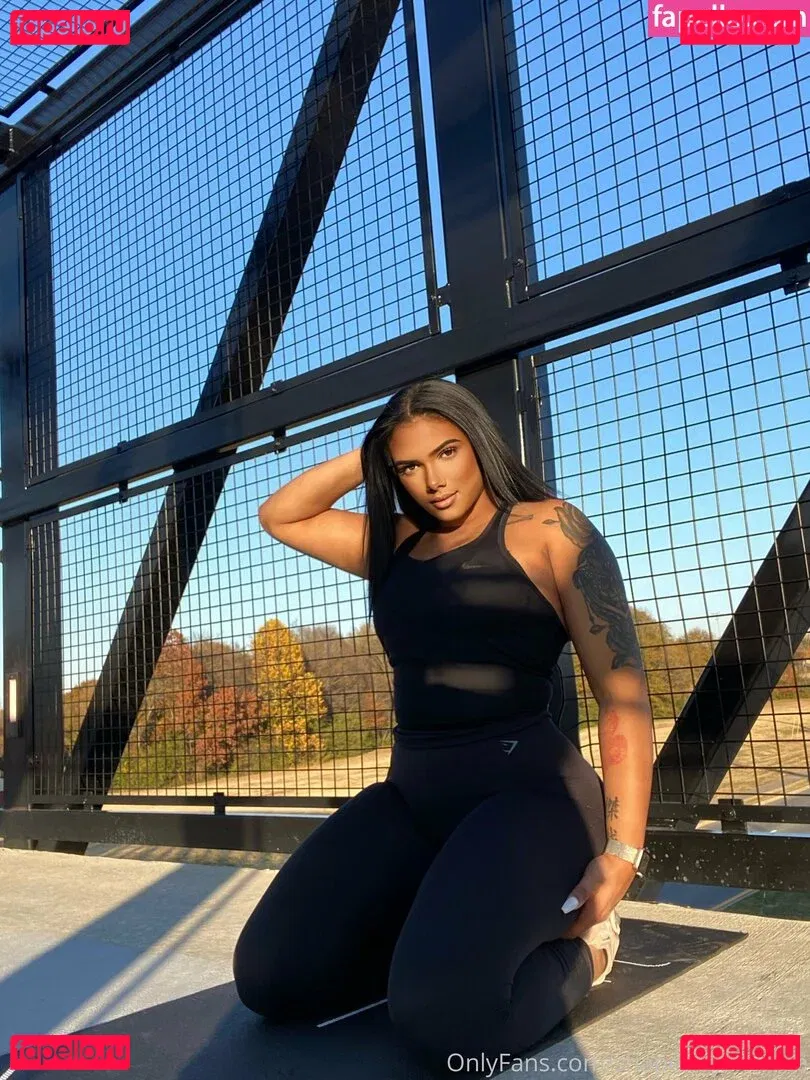 shapedbyshanice Onlyfans Photo Gallery 