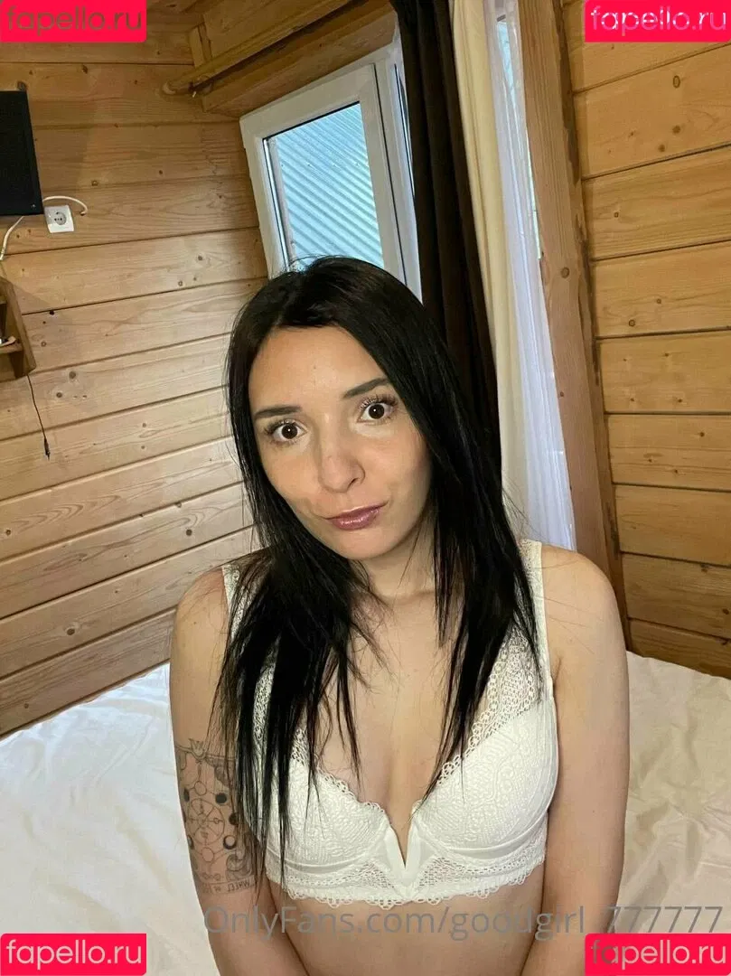 angelina_crystal Onlyfans Photo Gallery 